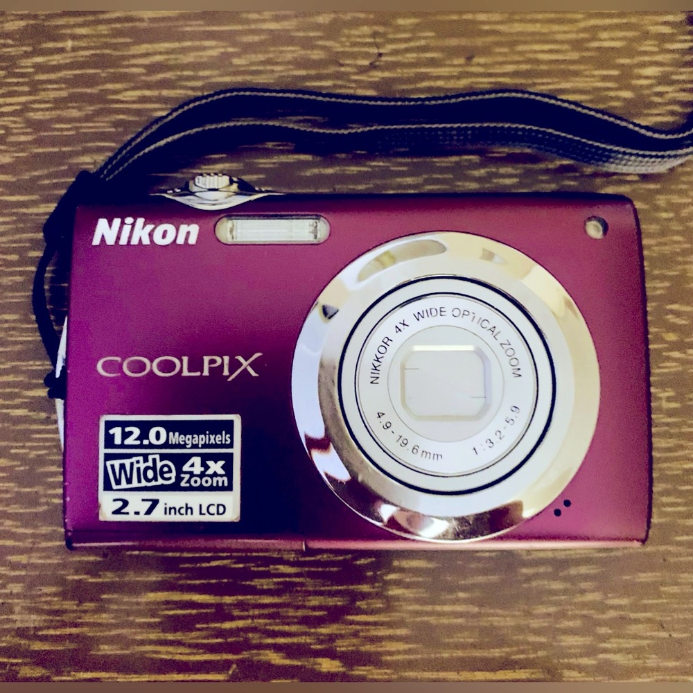 Nikon | Dusty Rose CoolPix Camera